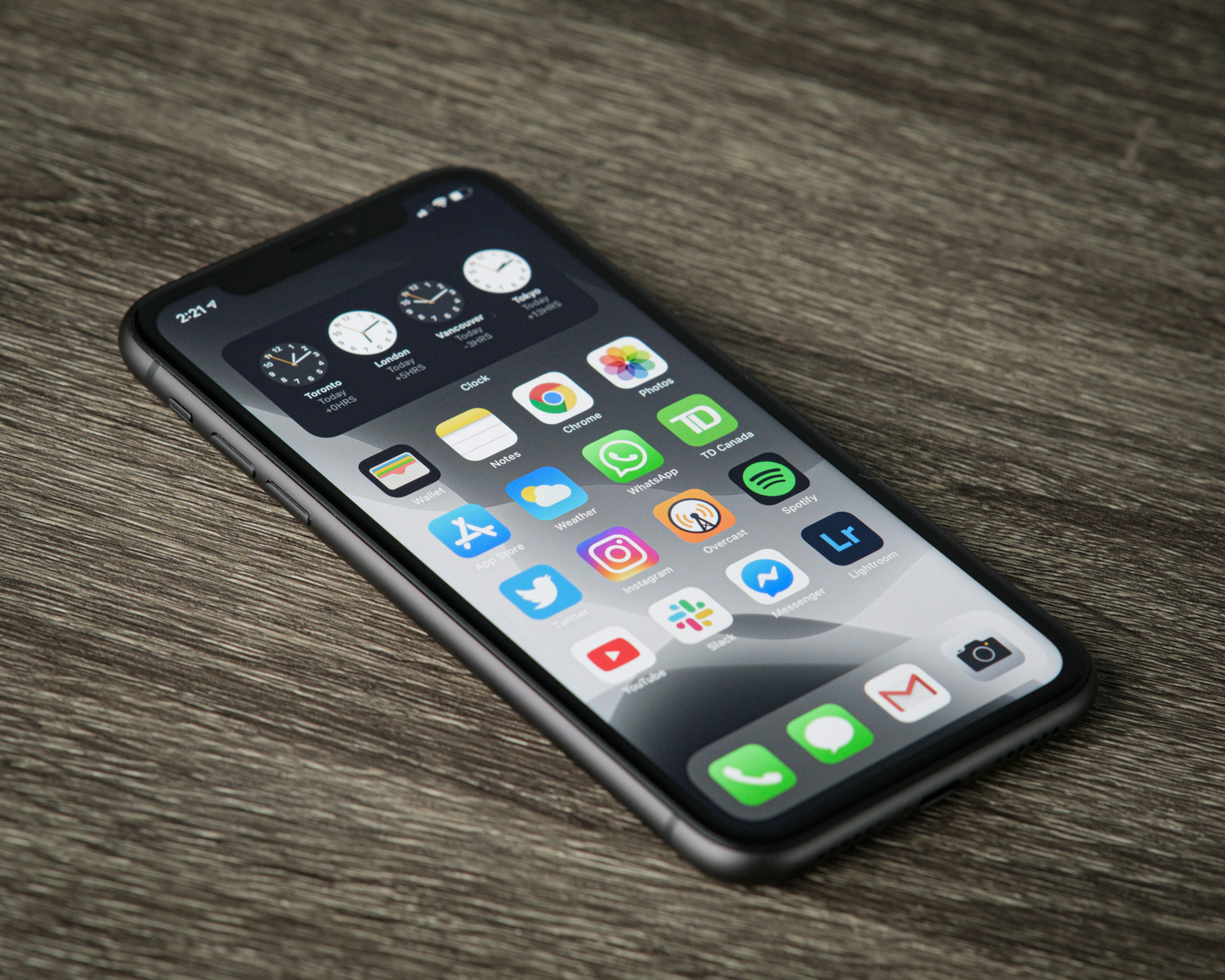 E-Commerce Mobile Apps
